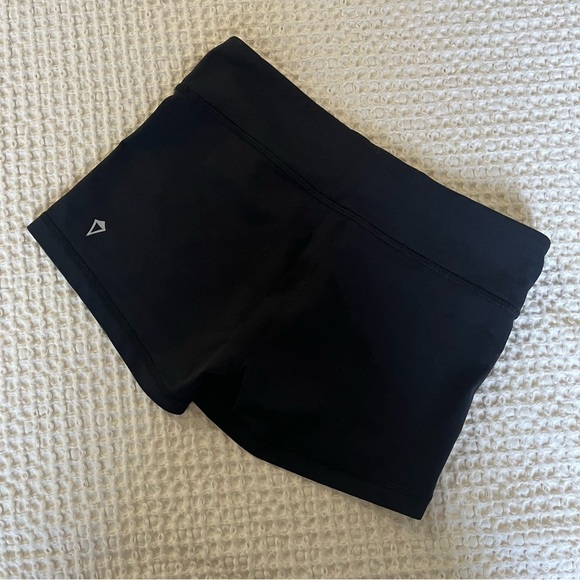 Ivivva by Lululemon Girls Spandex Shorts - Picture 3 of 6